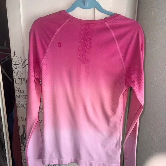 Very Gently Preowned F’ing Pink Ombré Salta Seamless Underscrub W/Tiny defect - Picture 7 of 11